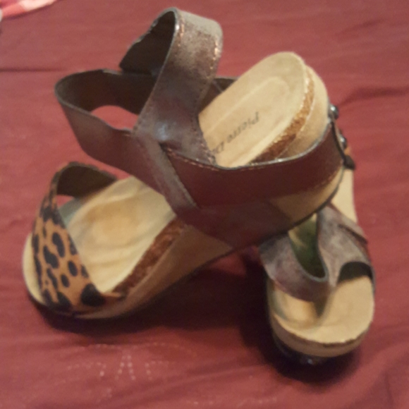 Cheetah print wedges - Picture 2 of 3